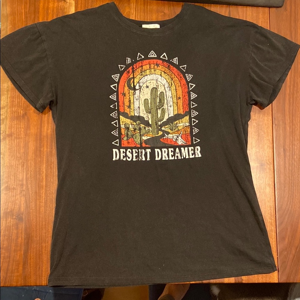 NWOT Desert Dreamer Black Graphic Tee